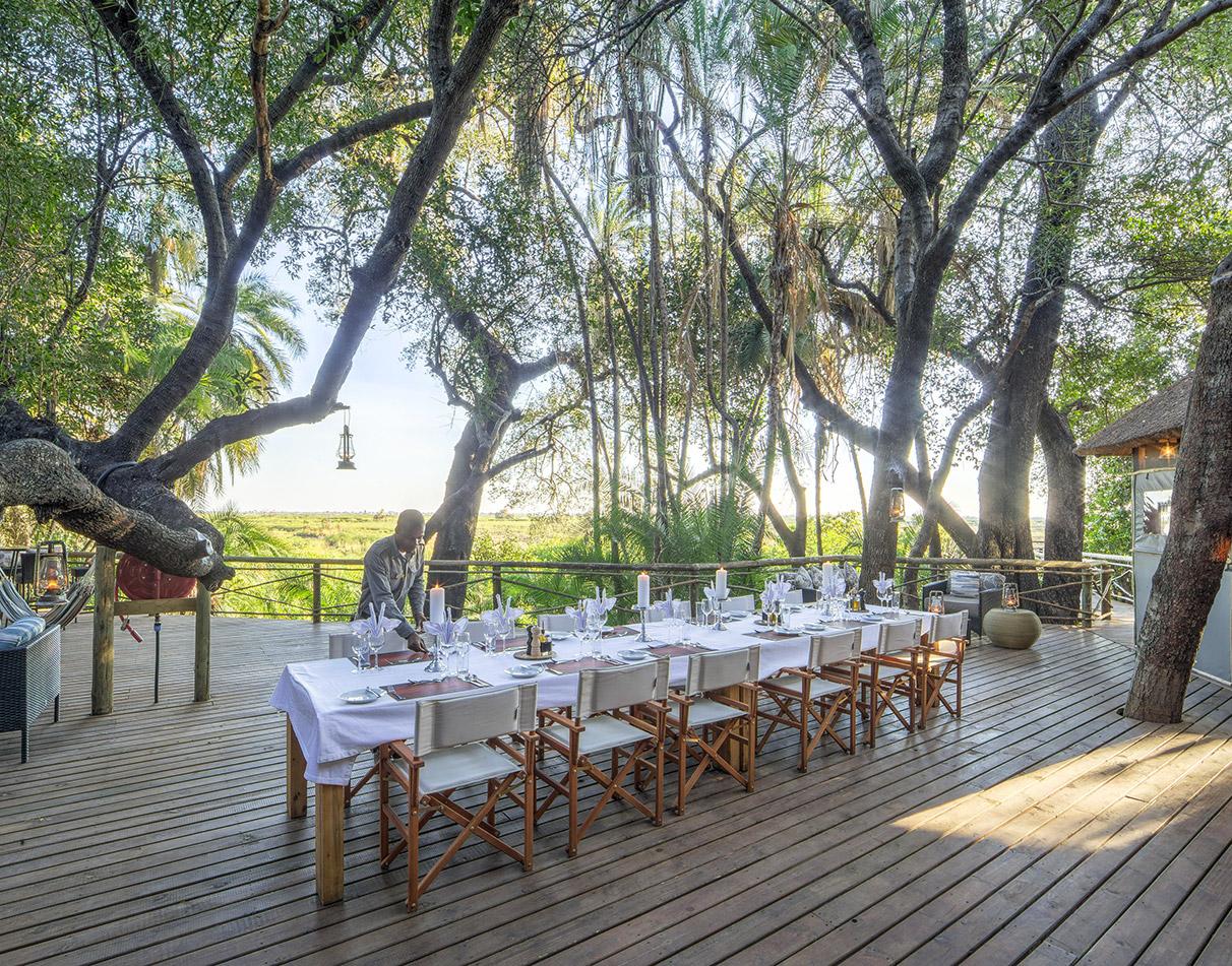The restaurant on the deck of Satari Camp