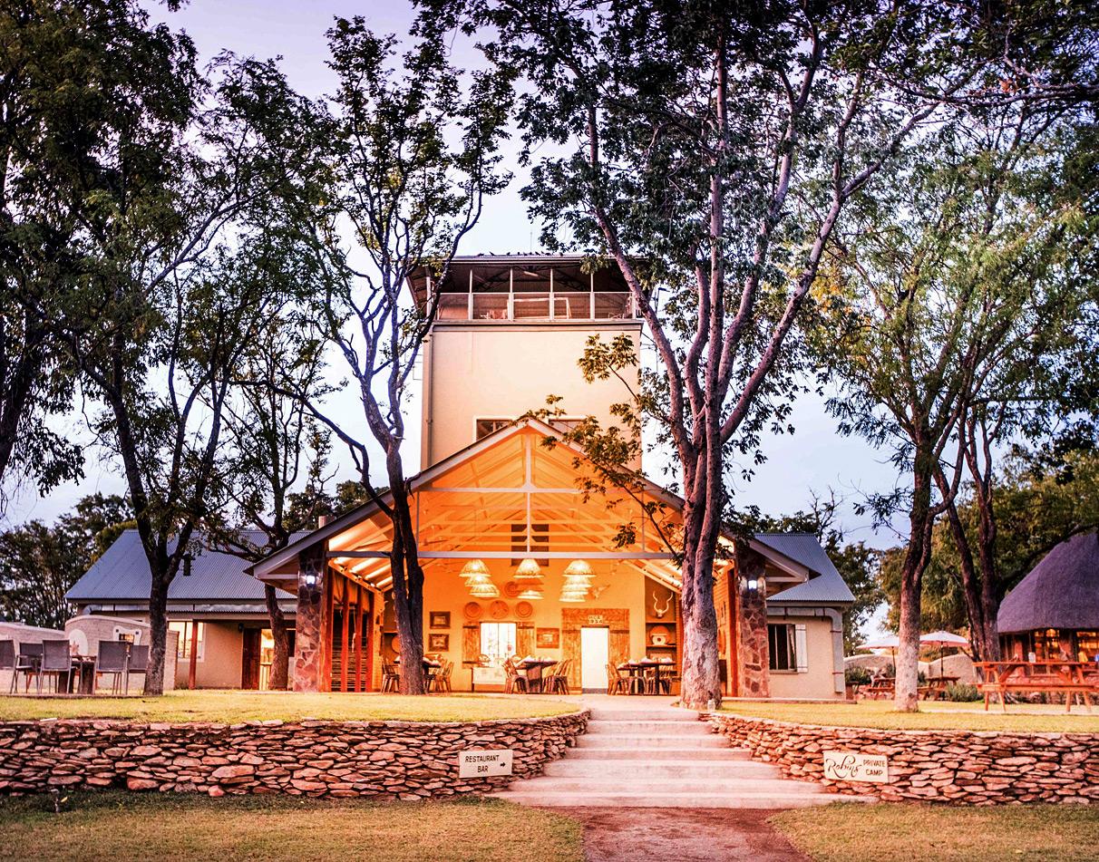 Hauptgebäude des Robin’s Camp