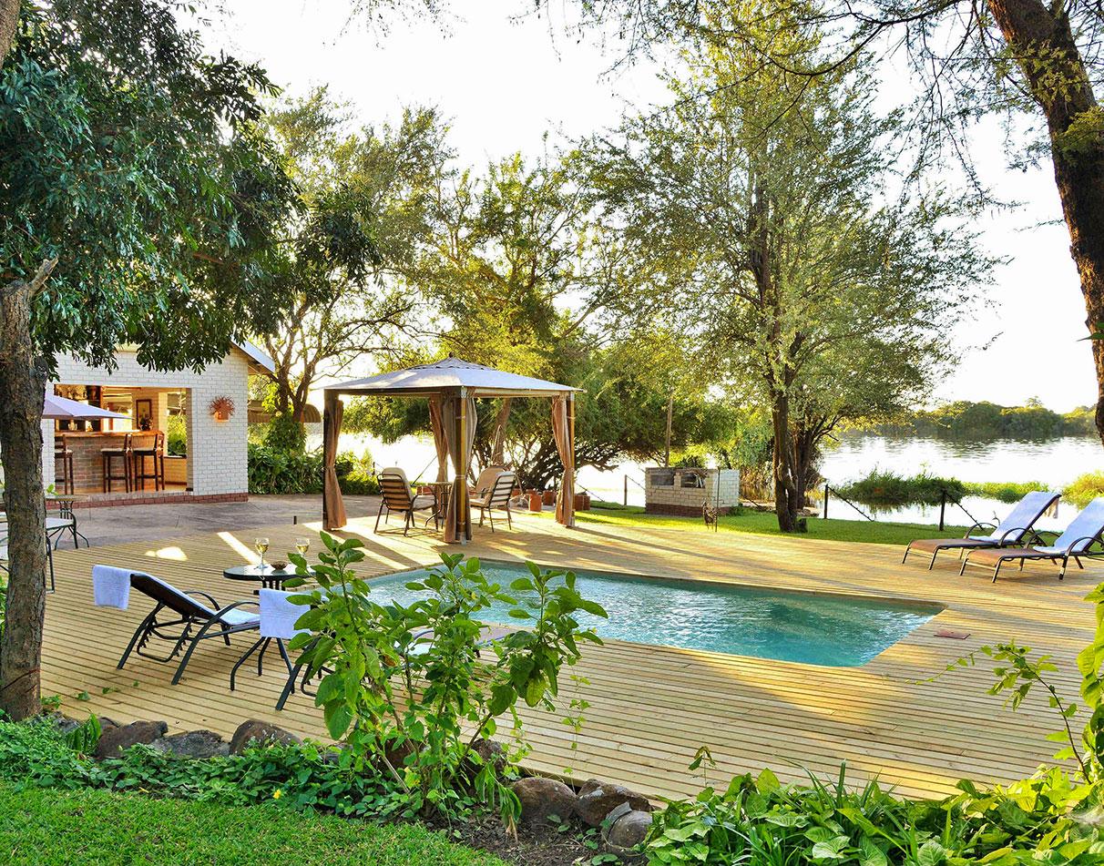 River View Lodge pool deck